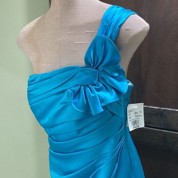 Davids Bridal Gown. Teal in color. In perfect condition. NWT. Women’s 8. - Picture 13 of 16